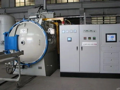 کیفیت  1300C Max. Temperature Vacuum Oil Quenching Furnace 380V Adjustable Voltage کارخانه